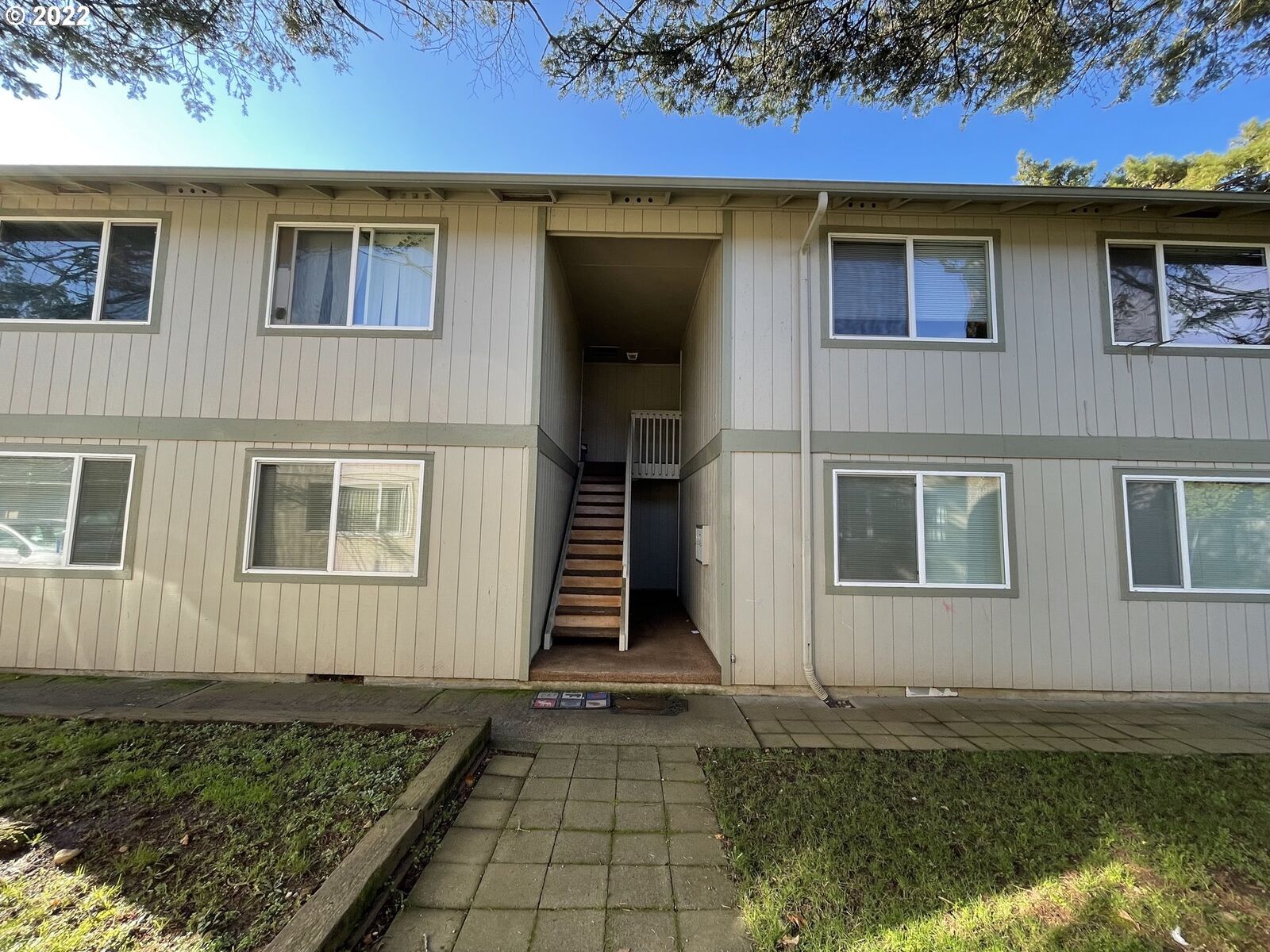 Property Photo:  4402 Gibbons St  WA 98661 