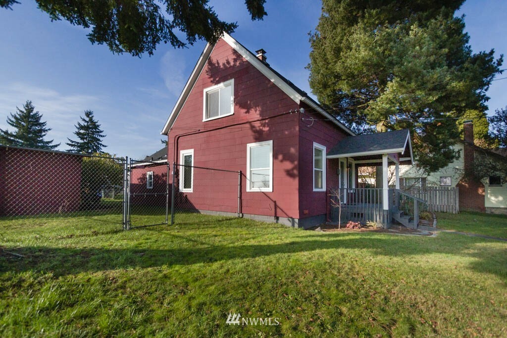 Property Photo: 5030 S J Street WA 98408