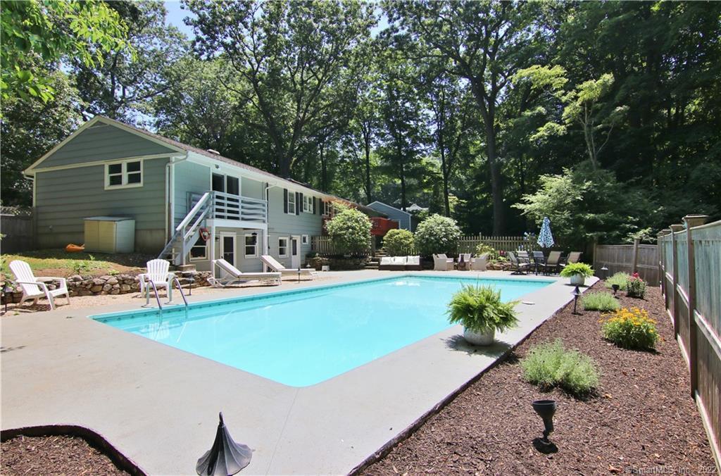 Property Photo:  33 Whipple Road  CT 06897 