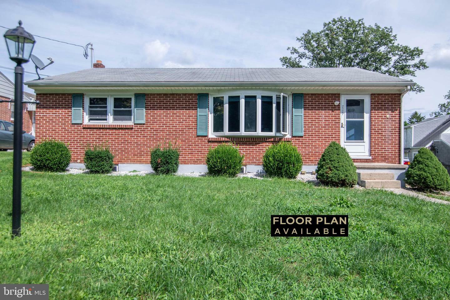 Property Photo:  2127 Pleasant View Drive  PA 17406 