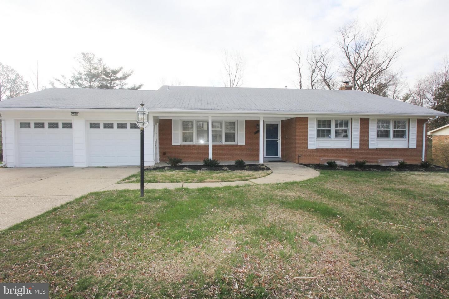 Property Photo: 2417 Newton Street VA 22181