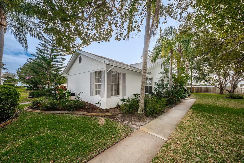 Property Photo:  4134 Castlewood Drive  FL 34691 