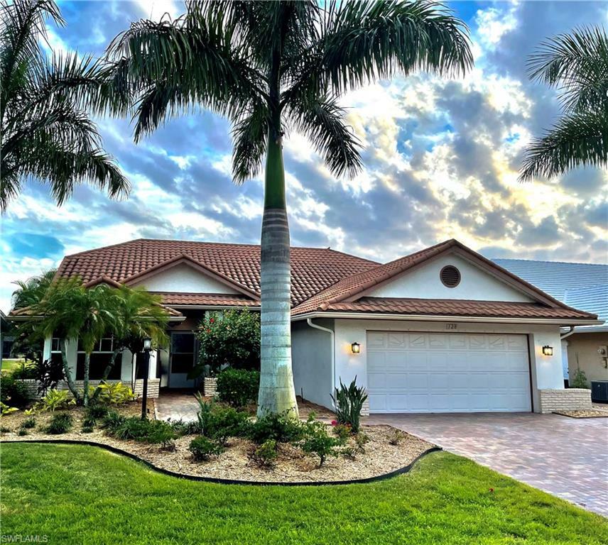 Property Photo: 128 Saint James Way FL 34104