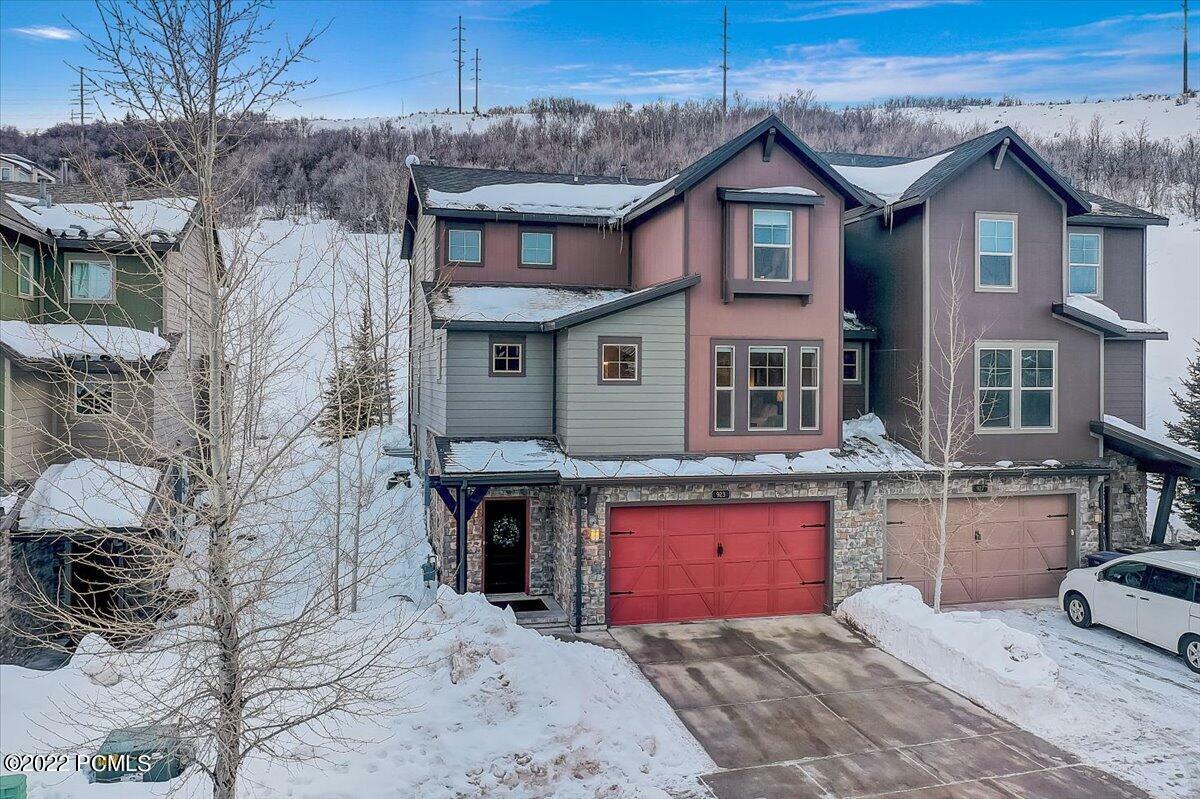 Property Photo: 923 Abigail Drive 123 UT 84036