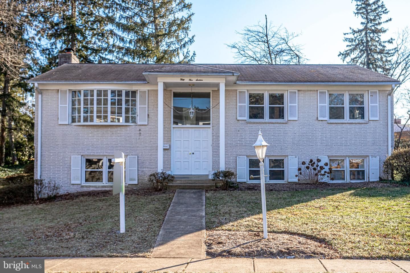 Property Photo:  5516 31st Street N  VA 22207 