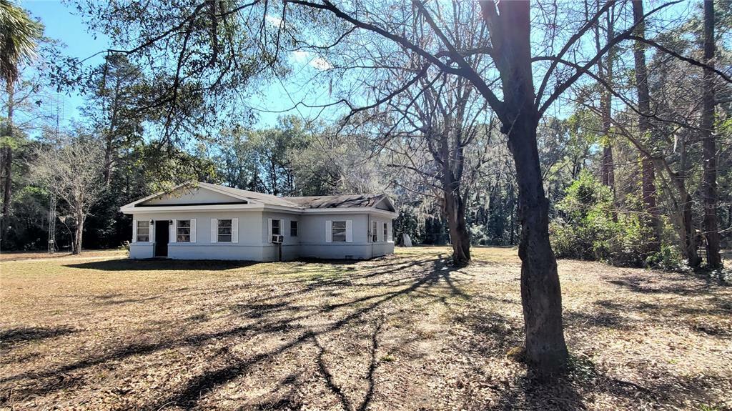 Property Photo:  26213 NW 142nd Avenue  FL 32643 