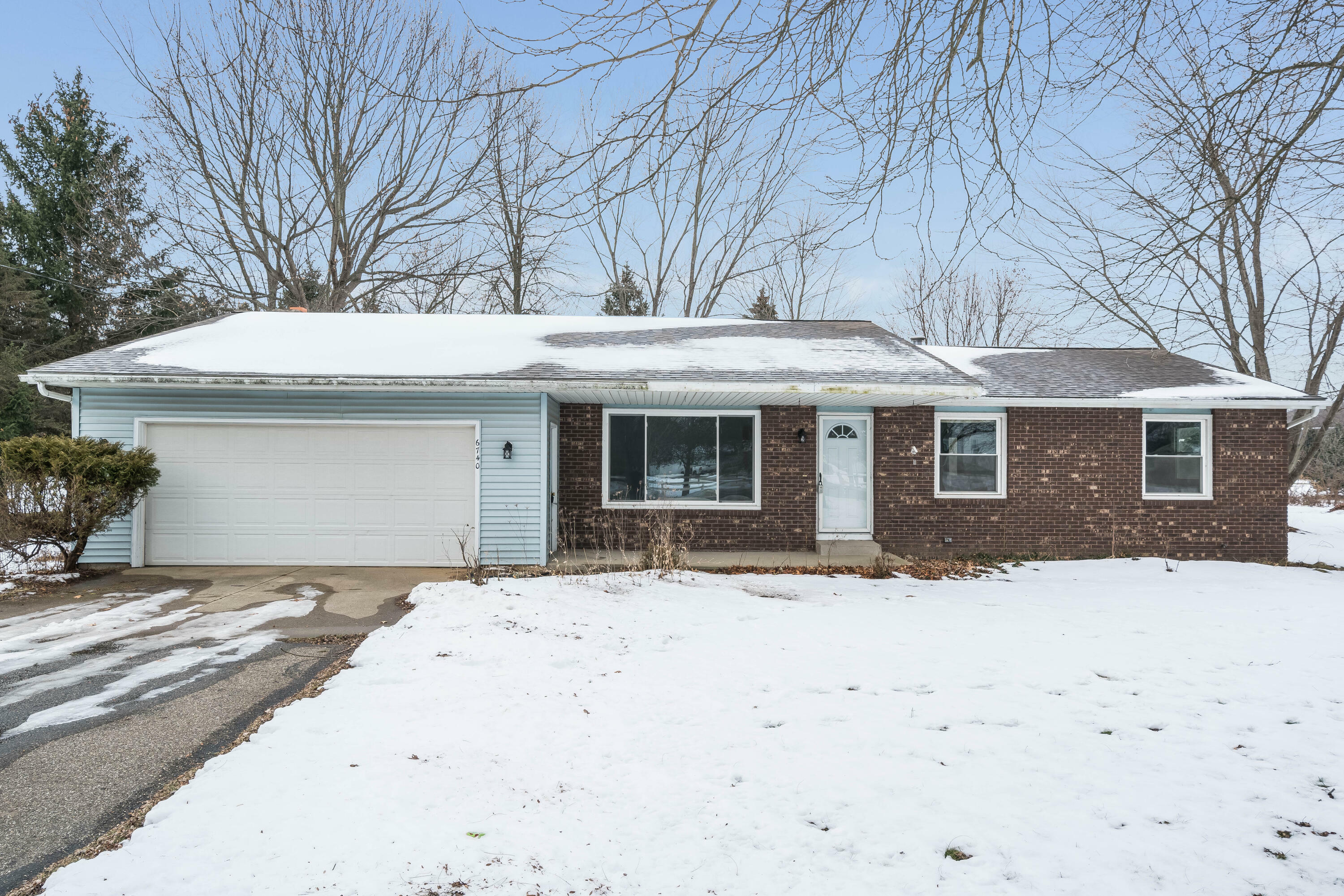 6740 Texas Drive  Kalamazoo MI 49009 photo