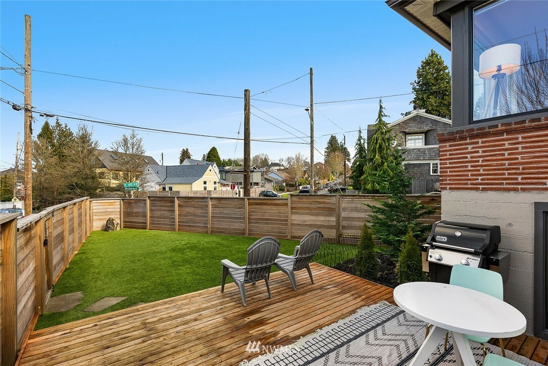 Property Photo:  6020 McKinley Place N  WA 98103 