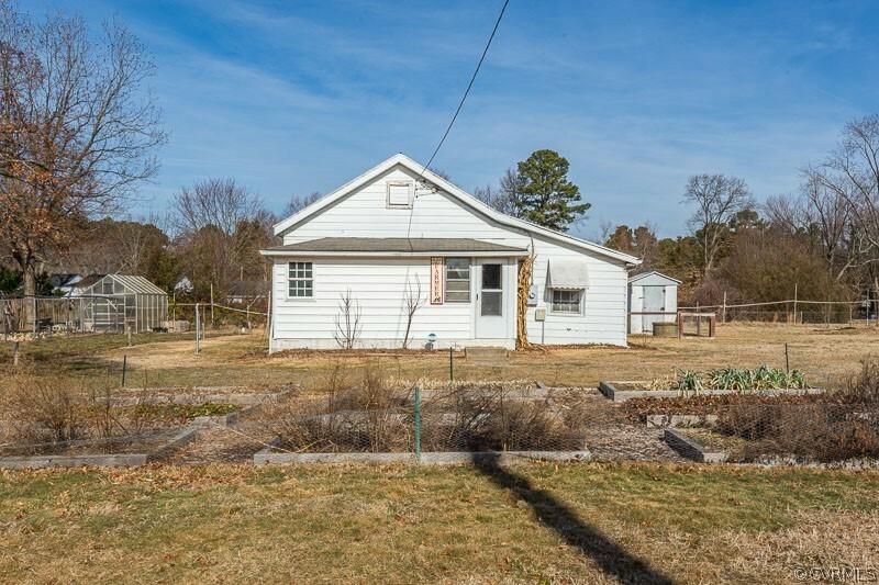 Property Photo:  1396 School House Road  VA 23231 