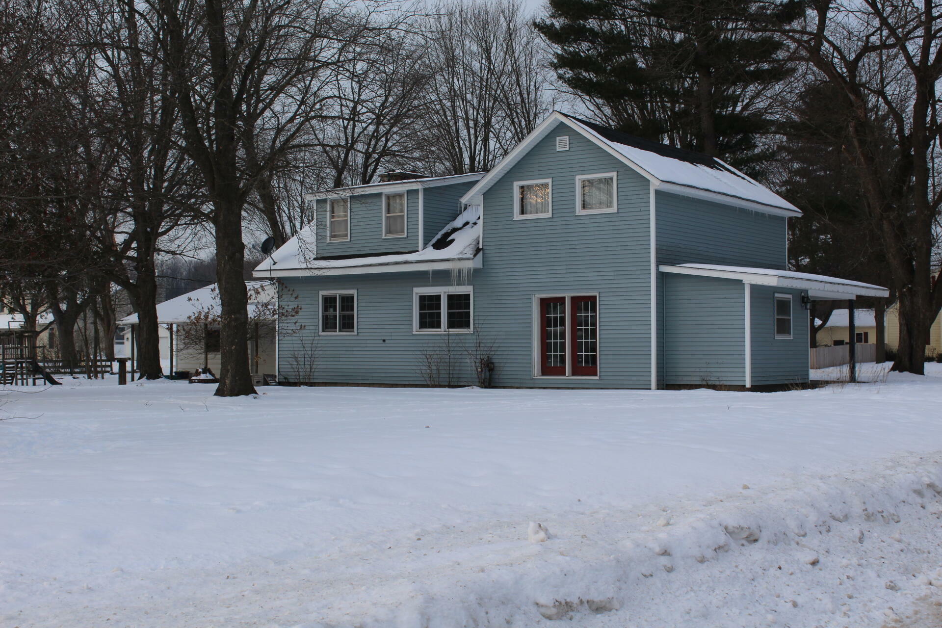 Property Photo:  427 W Pere Marquette Street  MI 49307 