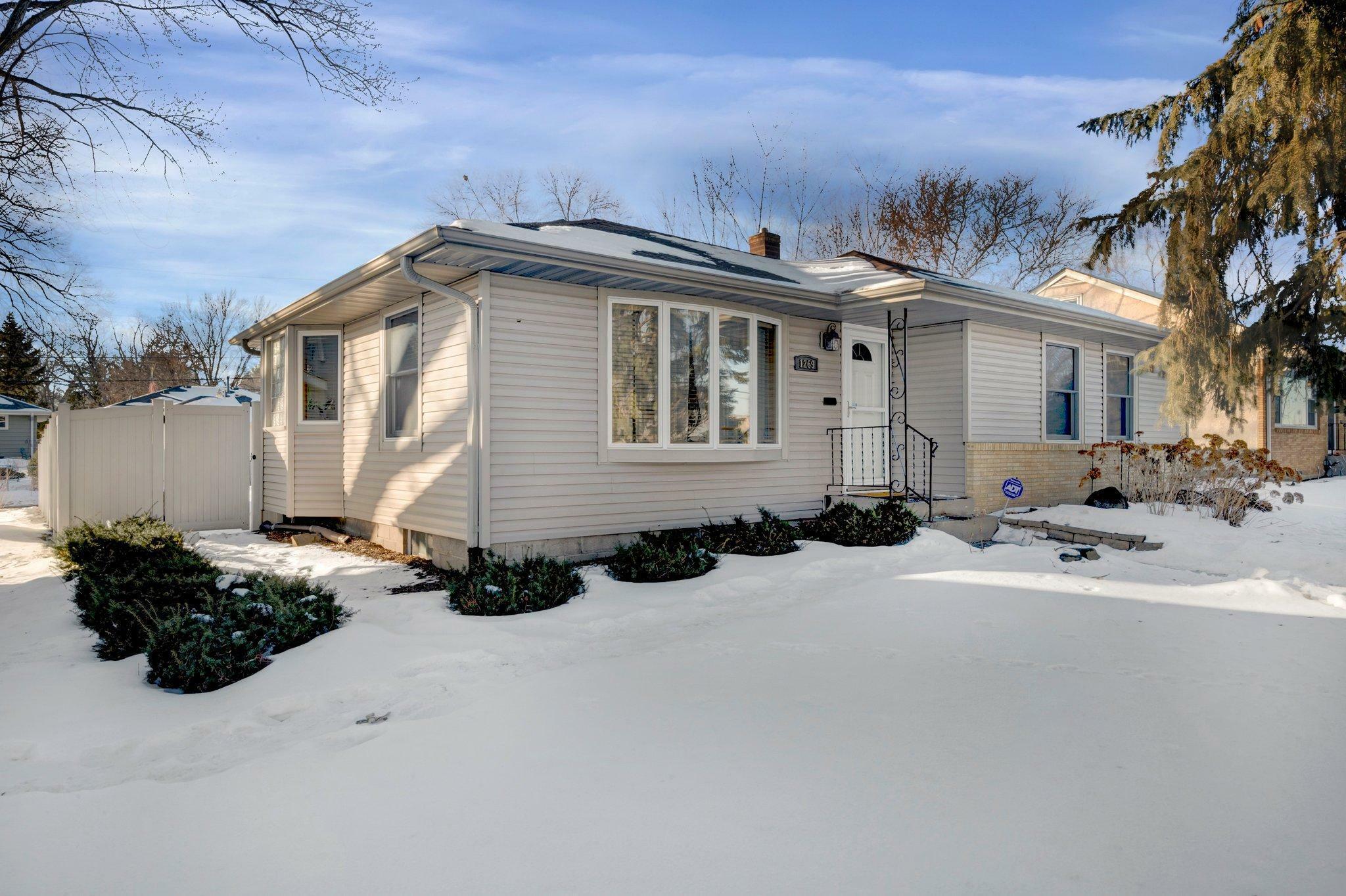 Property Photo:  1269 Oakdale Avenue  MN 55118 