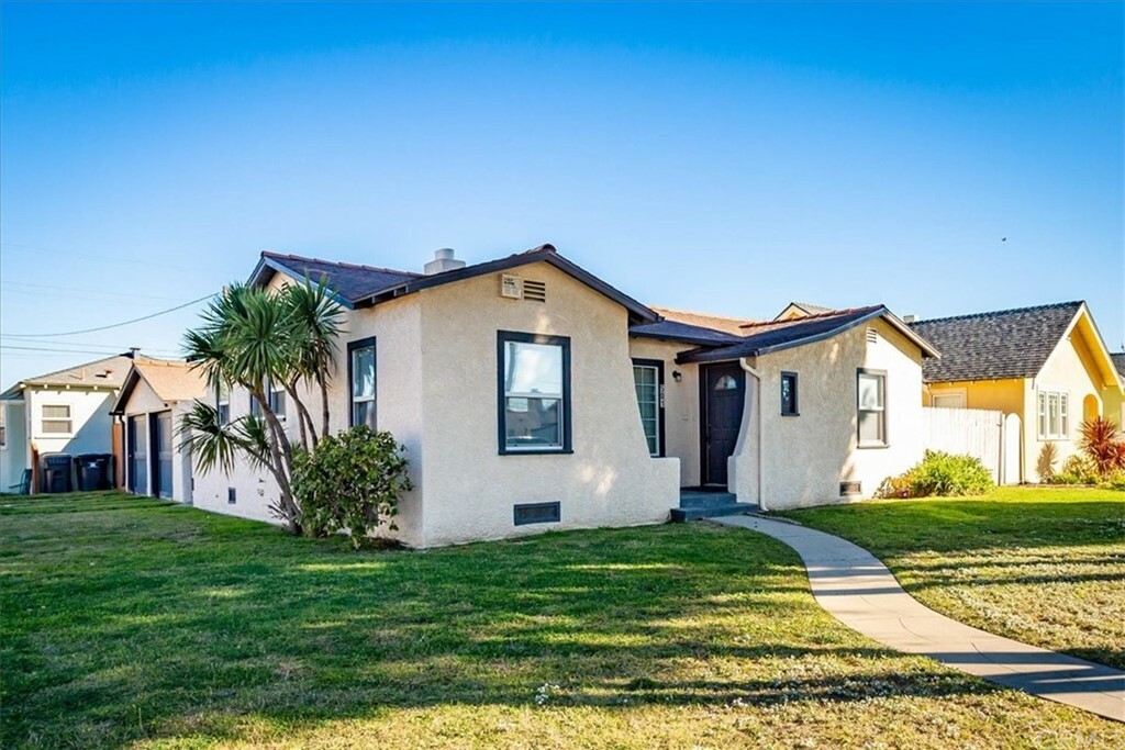 Property Photo:  501 E Fesler Street  CA 93454 