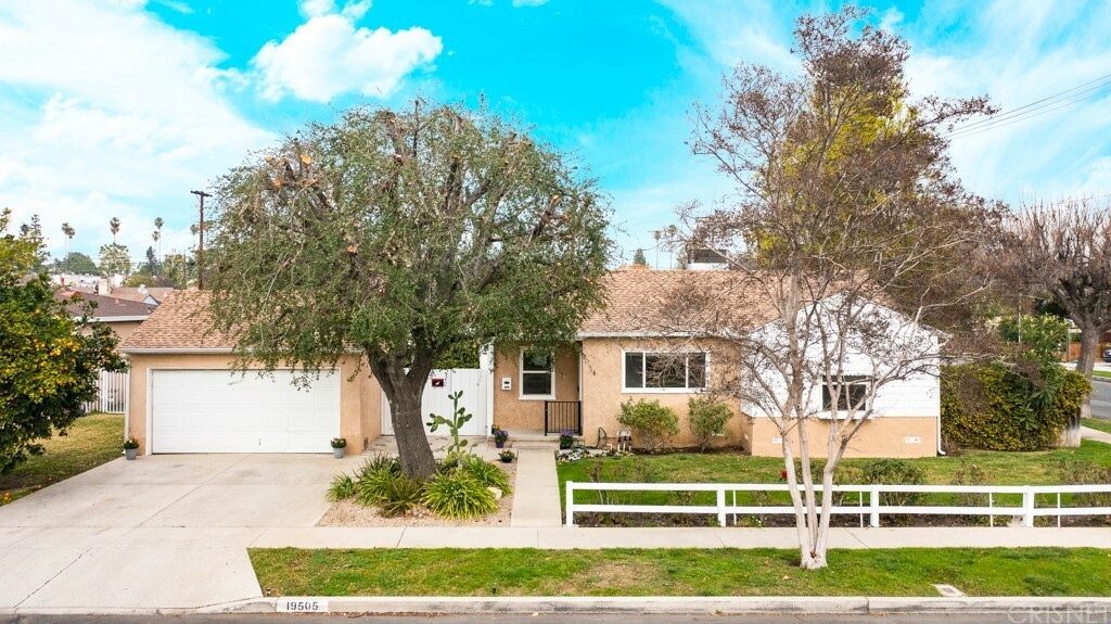 Property Photo:  19505 Vose Street  CA 91335 