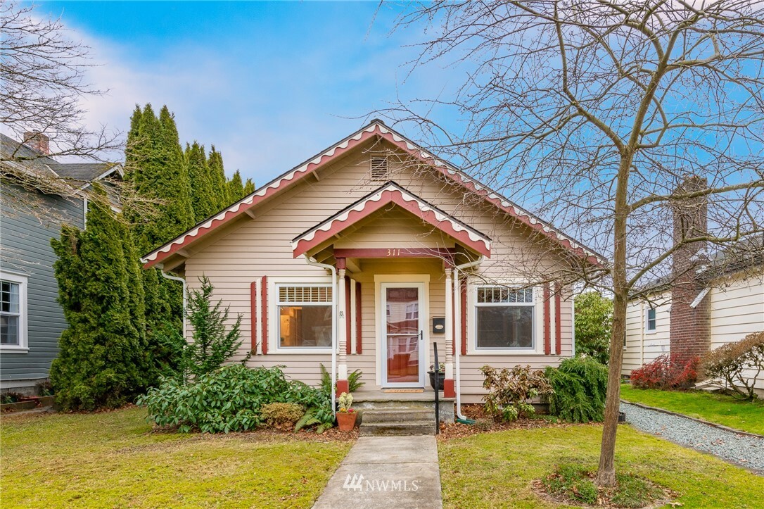 Property Photo:  311 Talcott Street  WA 98284 