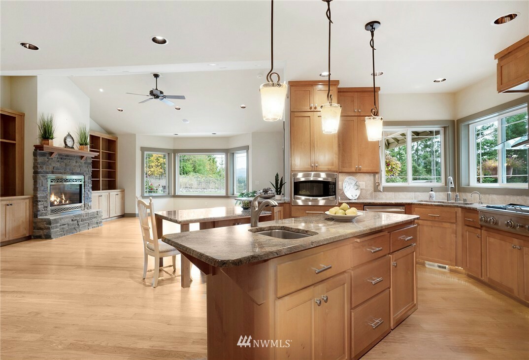 Property Photo: 44327 Tahoma View Drive E WA 98328
