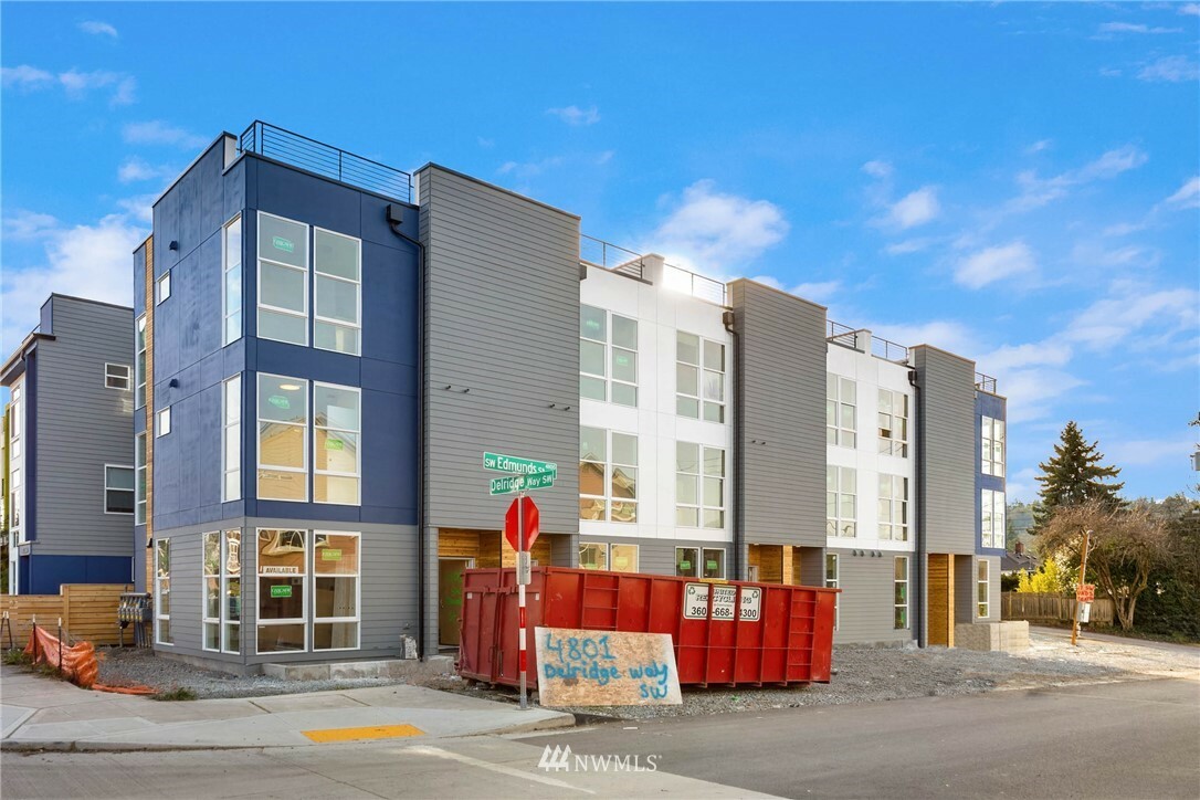 Property Photo: 2407 SW Edmunds Street WA 98106