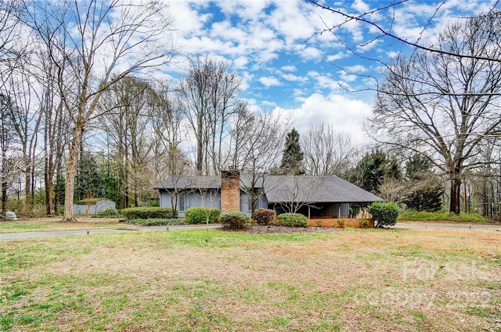 Property Photo: 1045 Woodward Drive SC 29732