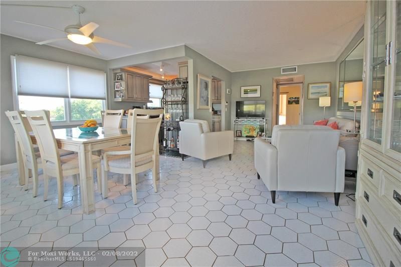 Property Photo: 3001 Harwood C 3001 FL 33442