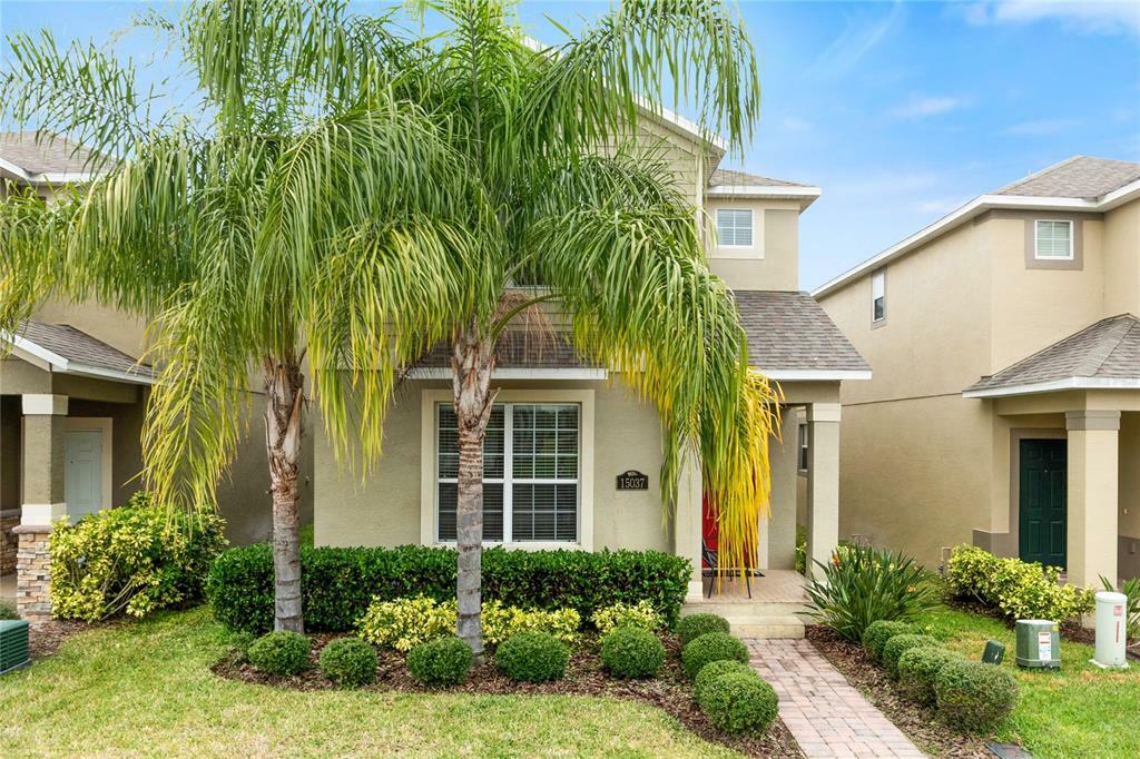 Property Photo:  15037 Evergreen Oak Loop  FL 34787 