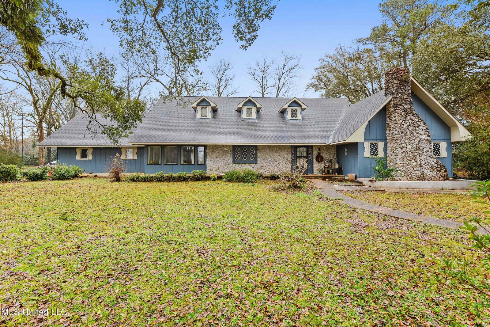 Property Photo: 123 Merritt Road MS 39452