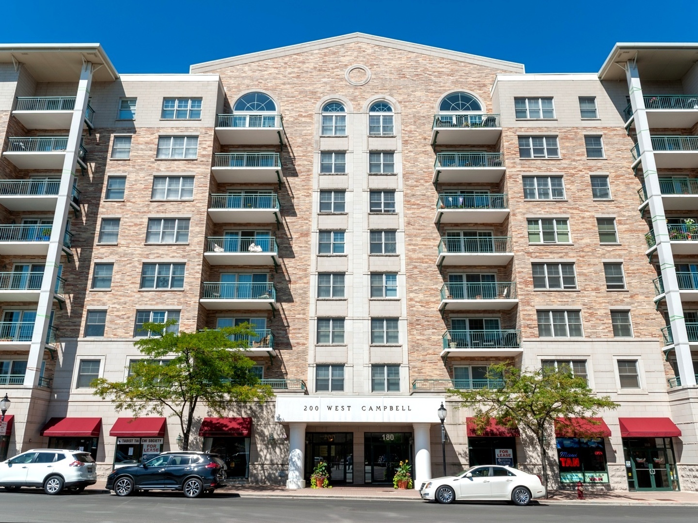 Property Photo: 200 W Campbell Street 405 IL 60005