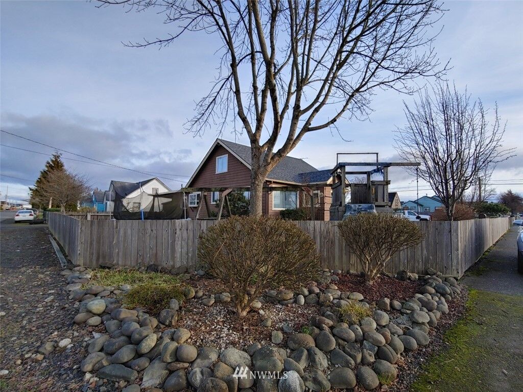 Property Photo: 418 Conger Street WA 98520