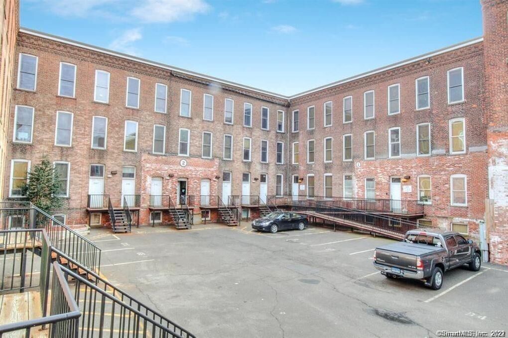Property Photo: 325 Lafayette Street 2104 CT 06604