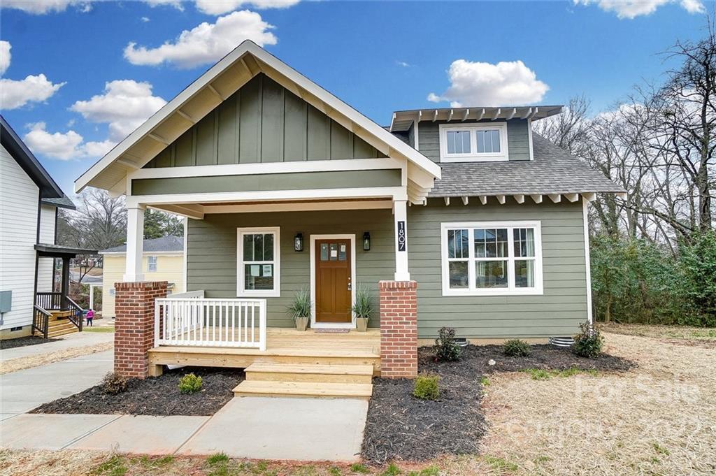Property Photo: 1807 Vinton Street NC 28216