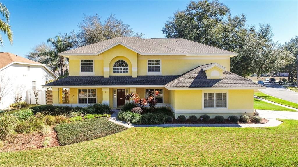 Property Photo:  2617 Dewberry Street  FL 33596 