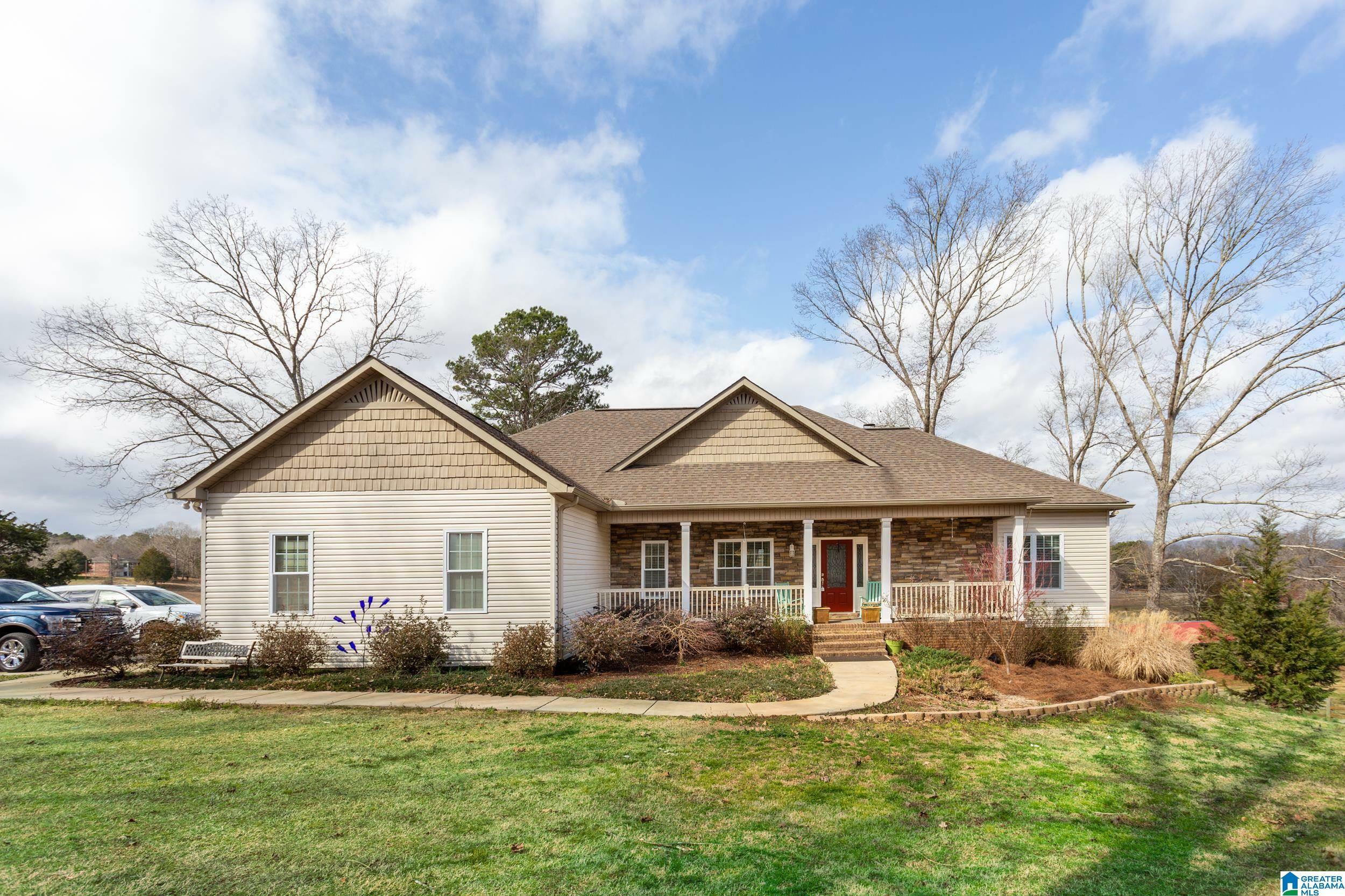 Property Photo:  330 S Oak Drive  AL 35160 