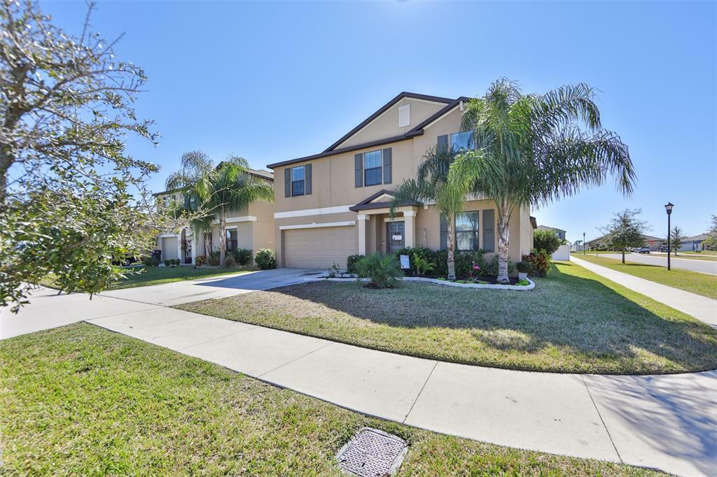 Property Photo:  11201 Leland Groves Drive  FL 33579 