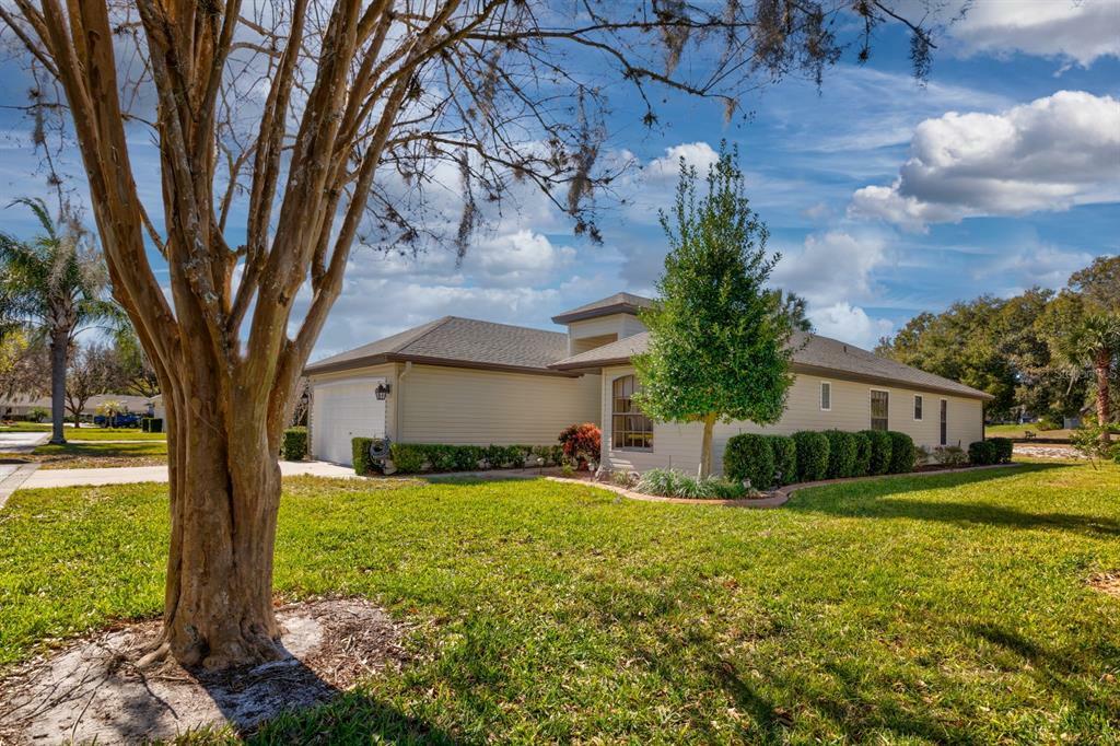 Property Photo:  431 Juniper Way  FL 32778 