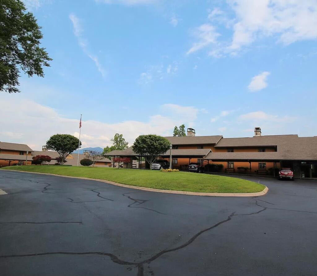 Property Photo: 1824 Oriole Road TN 37738