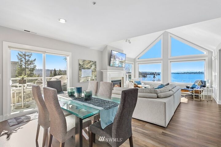 Property Photo:  5304 Lake Washington Boulevard NE I  WA 98033 