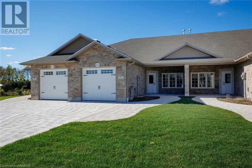 113 Broomer Crescent  Mount Forest ON N0G2L2 photo