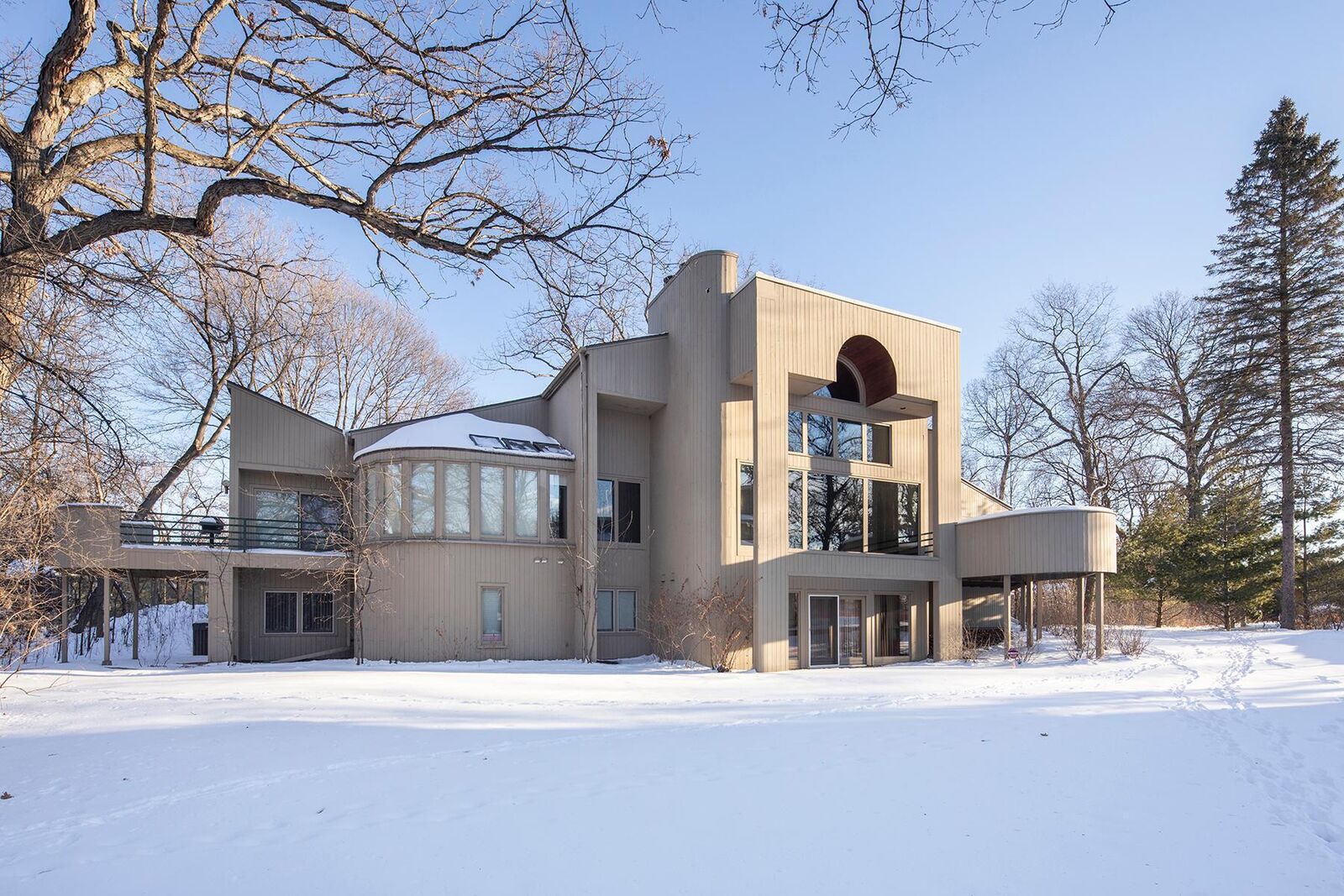 Property Photo:  5331 Evanswood Lane  MN 55436 