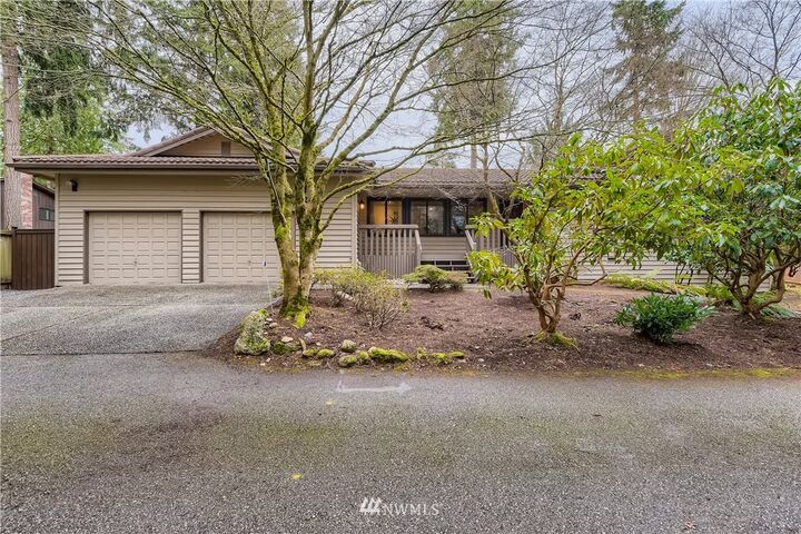 1528 S Lake Stickney Drive  Lynnwood WA 98087 photo