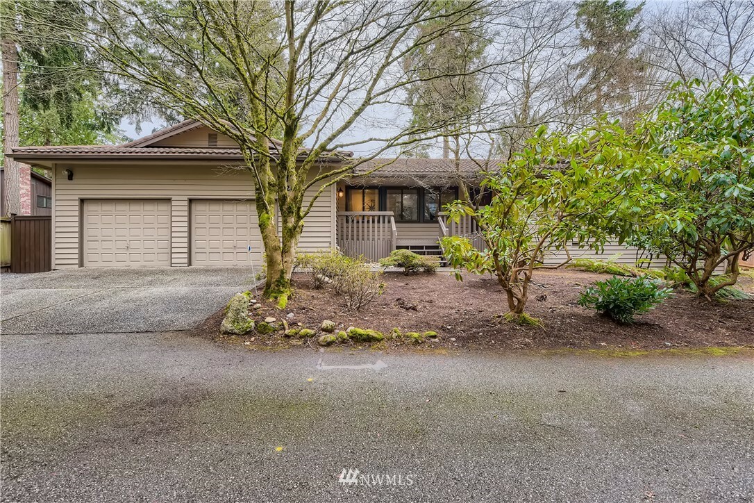 Property Photo:  1528 S Lake Stickney Drive  WA 98087 