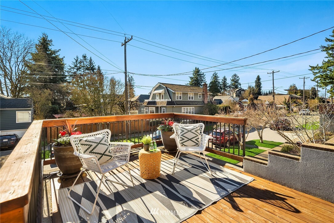 Property Photo:  2212 N 77th Street  WA 98103 