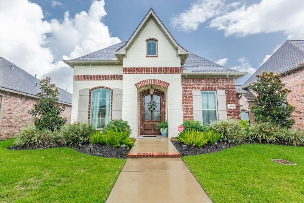 Property Photo:  1526 Tuscany Drive  LA 70605 