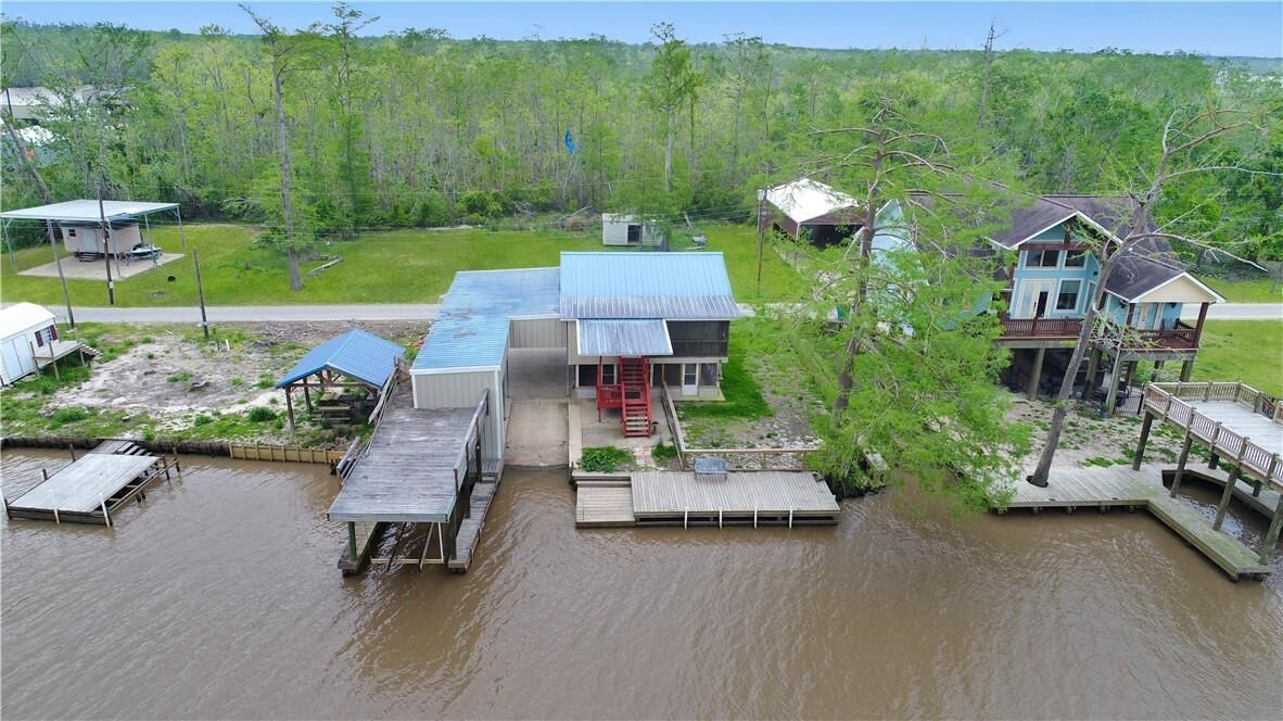 Property Photo: 5701 Goos Ferry Road LA 70615