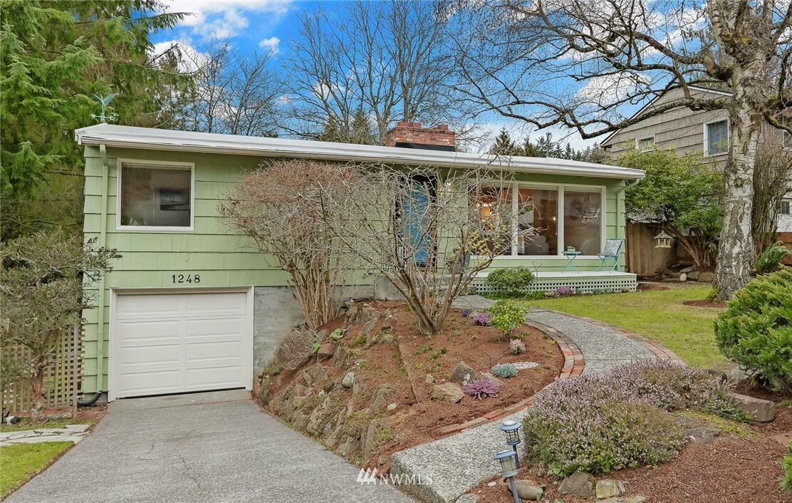 Property Photo:  1248 NE 169th Street  WA 98155 