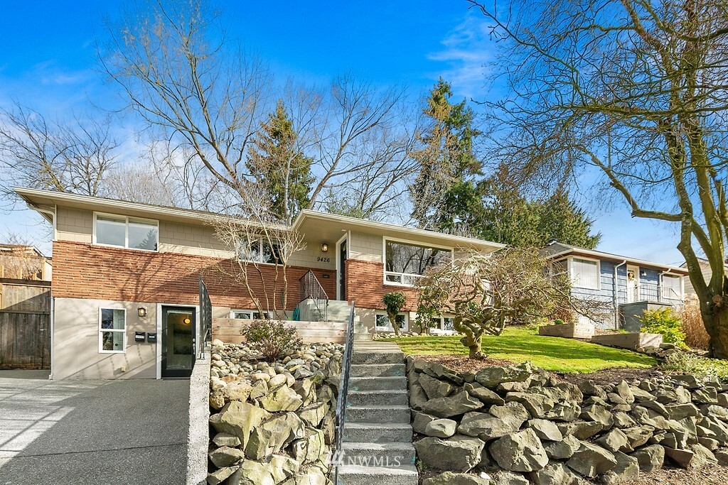 Property Photo:  9426 14th Avenue SW  WA 98106 