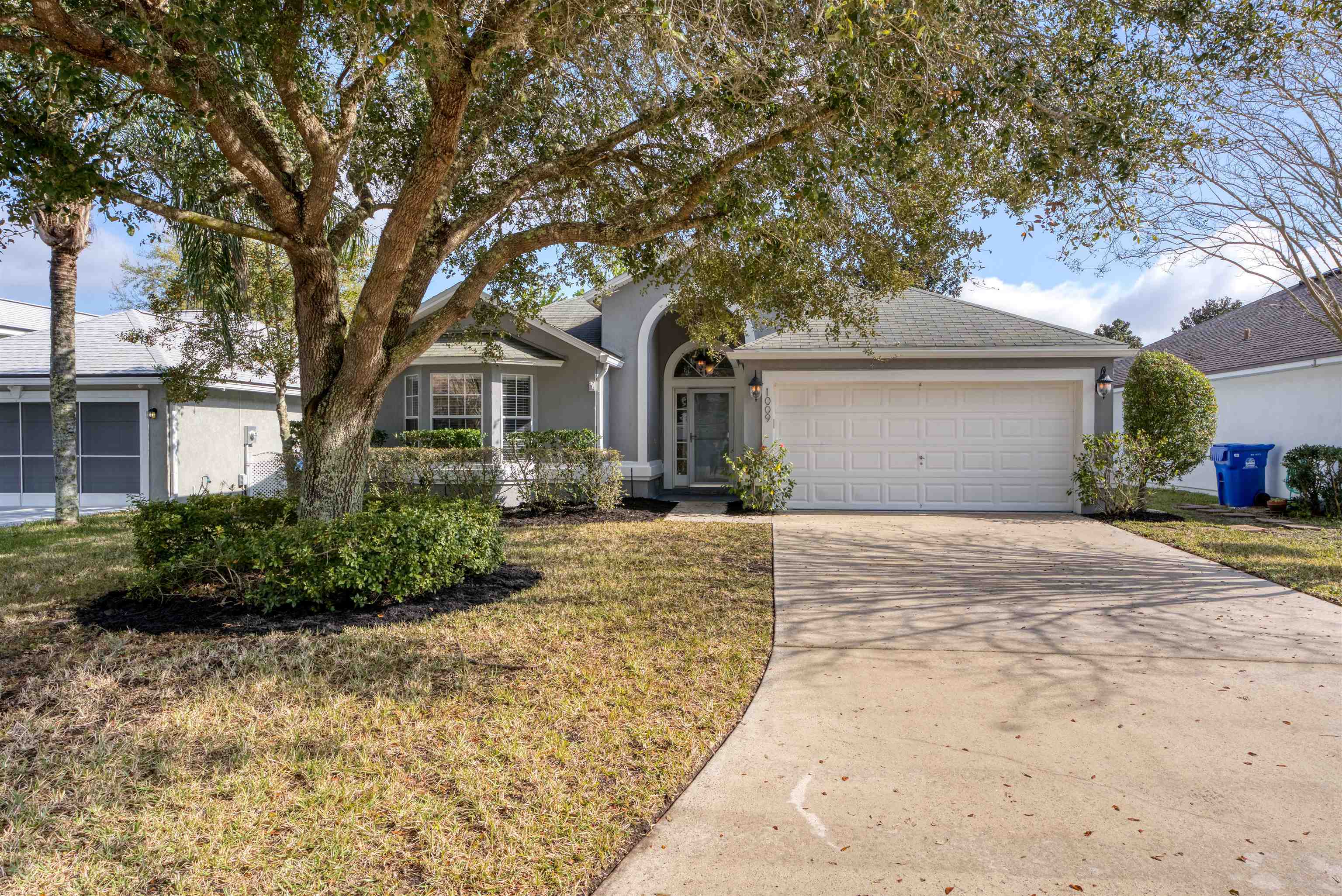 Property Photo:  1009 Oak Arbor Cir  FL 32084 