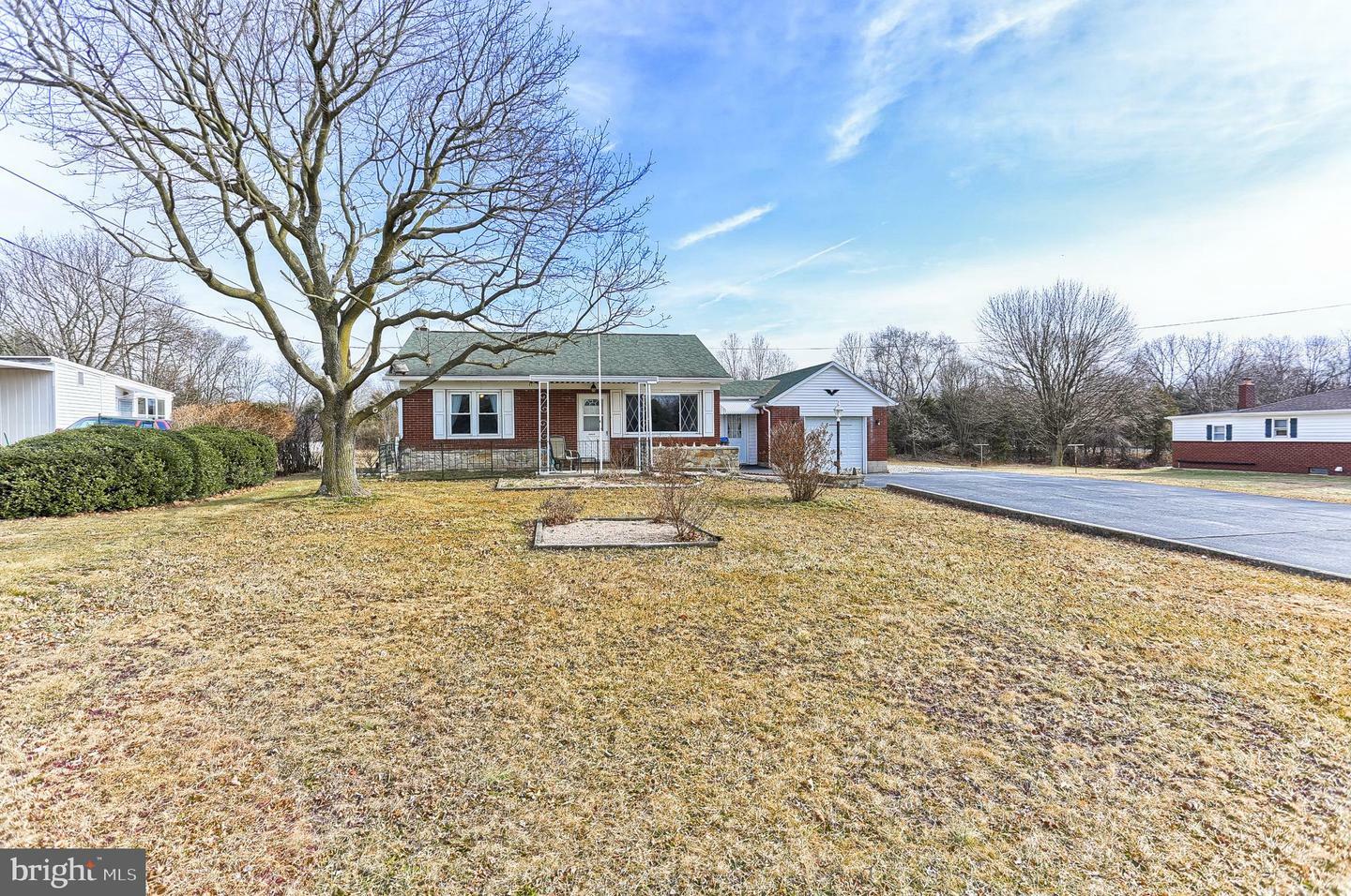 Property Photo:  1425 Biglerville Road  PA 17325 