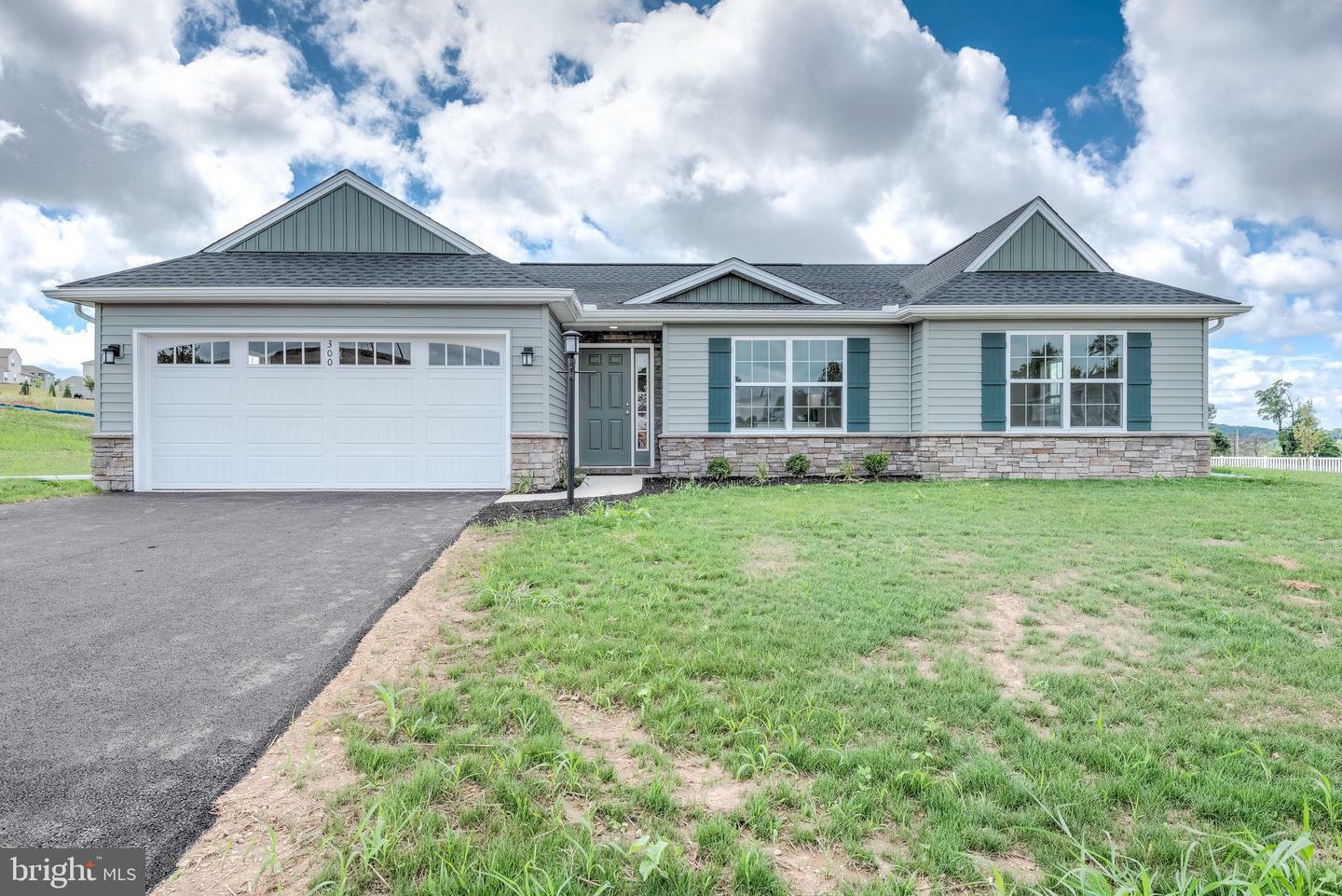 Property Photo:  207 Eagle Road  PA 17019 