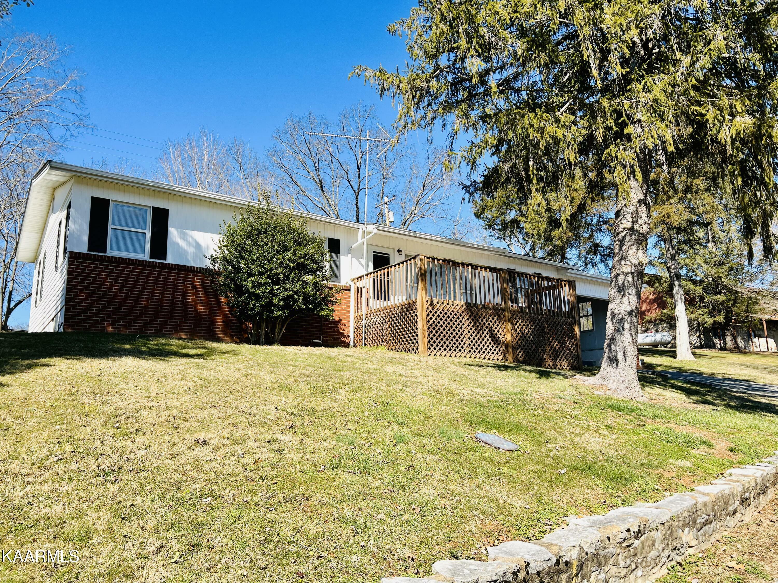 Property Photo:  202 Noe Drive  TN 37879 