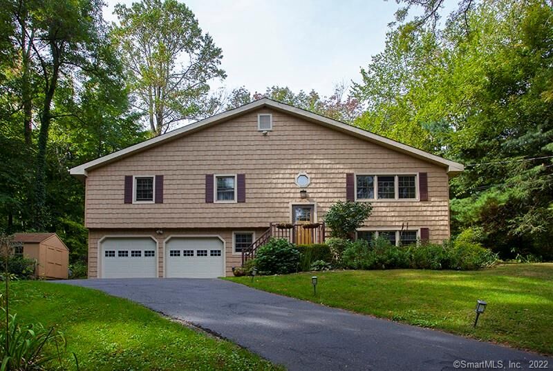 Property Photo:  3 Ledgewood Drive  CT 06784 
