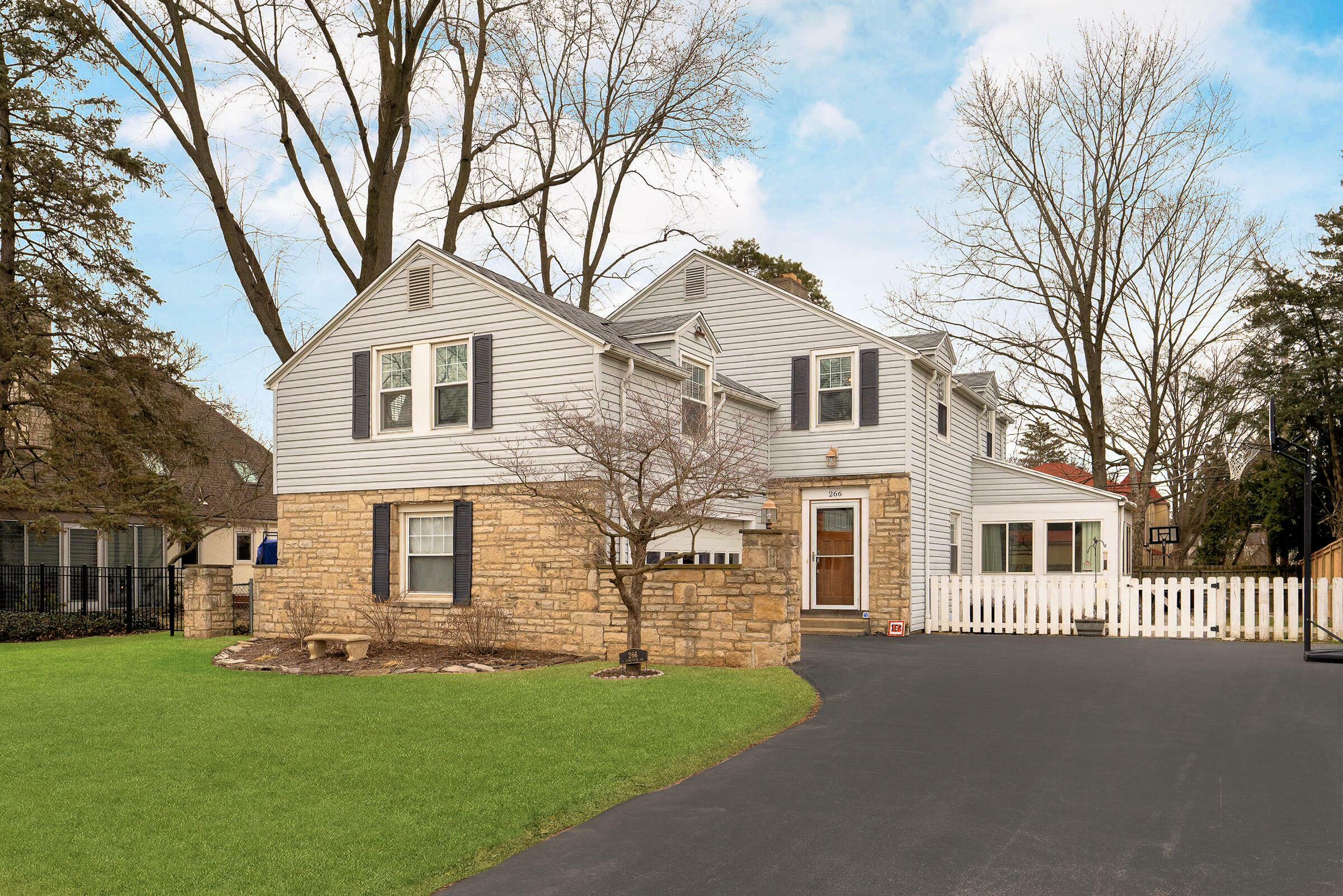 266 S Stanwood Road  Columbus OH 43209 photo