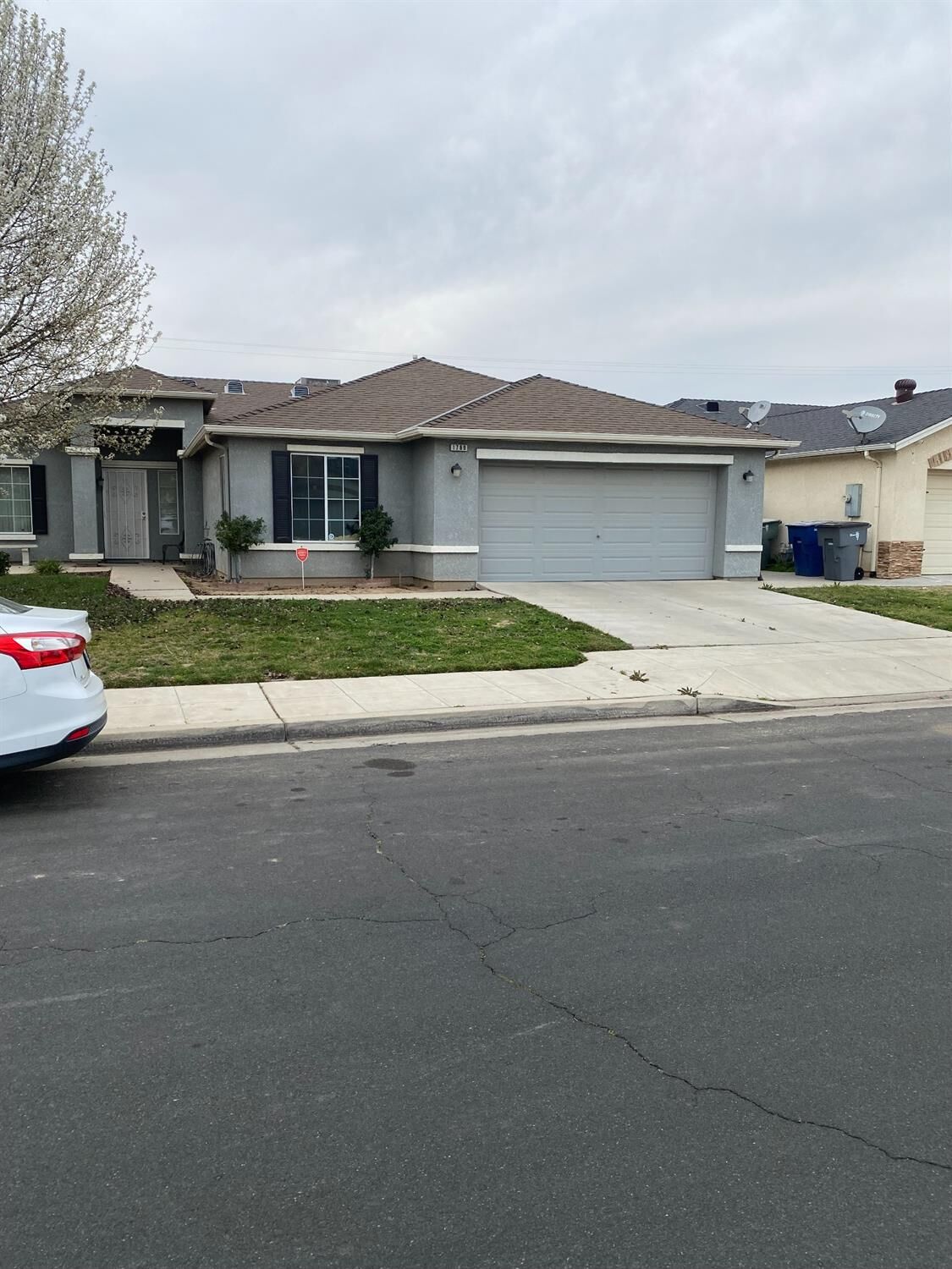 Property Photo:  1789 N Carnegie Avenue  CA 93722 